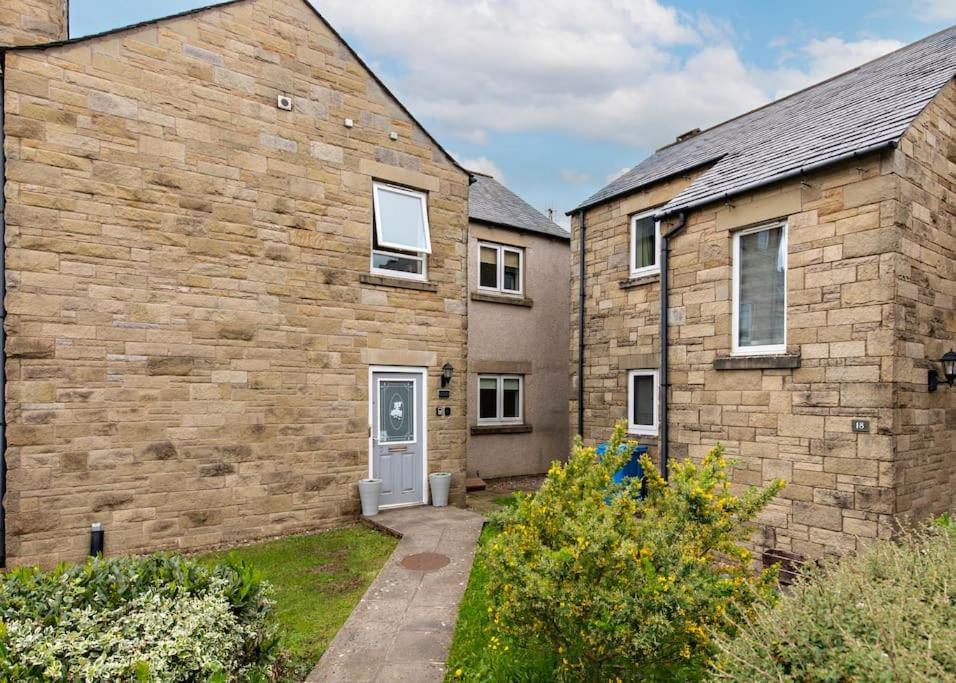 Ingledale Apartment, Ingleton, Yorkshire Dales National Park, Famous Three Peaks, Near The Lake District, Pets Are Welcome イングルトン エクステリア 写真