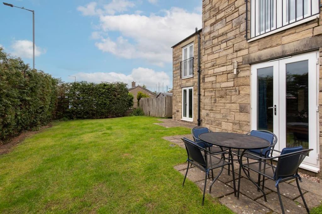 Ingledale Apartment, Ingleton, Yorkshire Dales National Park, Famous Three Peaks, Near The Lake District, Pets Are Welcome イングルトン エクステリア 写真
