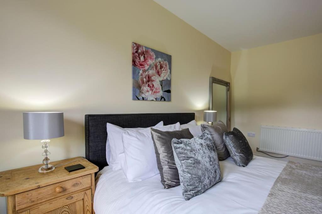 Ingledale Apartment, Ingleton, Yorkshire Dales National Park, Famous Three Peaks, Near The Lake District, Pets Are Welcome イングルトン エクステリア 写真