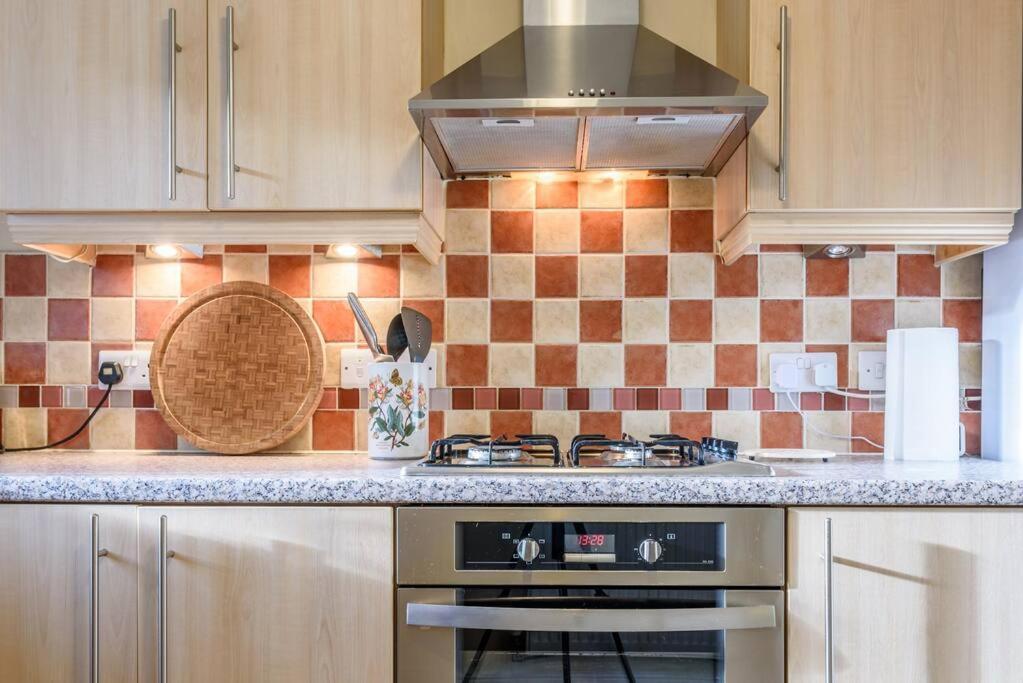Ingledale Apartment, Ingleton, Yorkshire Dales National Park, Famous Three Peaks, Near The Lake District, Pets Are Welcome イングルトン エクステリア 写真